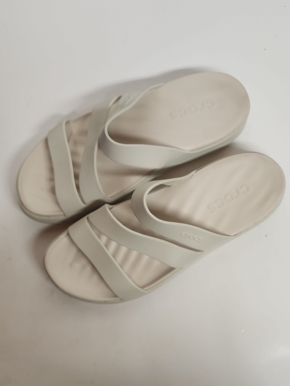 CROCS W 10 Strappy Cream Slip-on Sandals. Comfortable Summer Beach Water Park - Picture 8 of 8